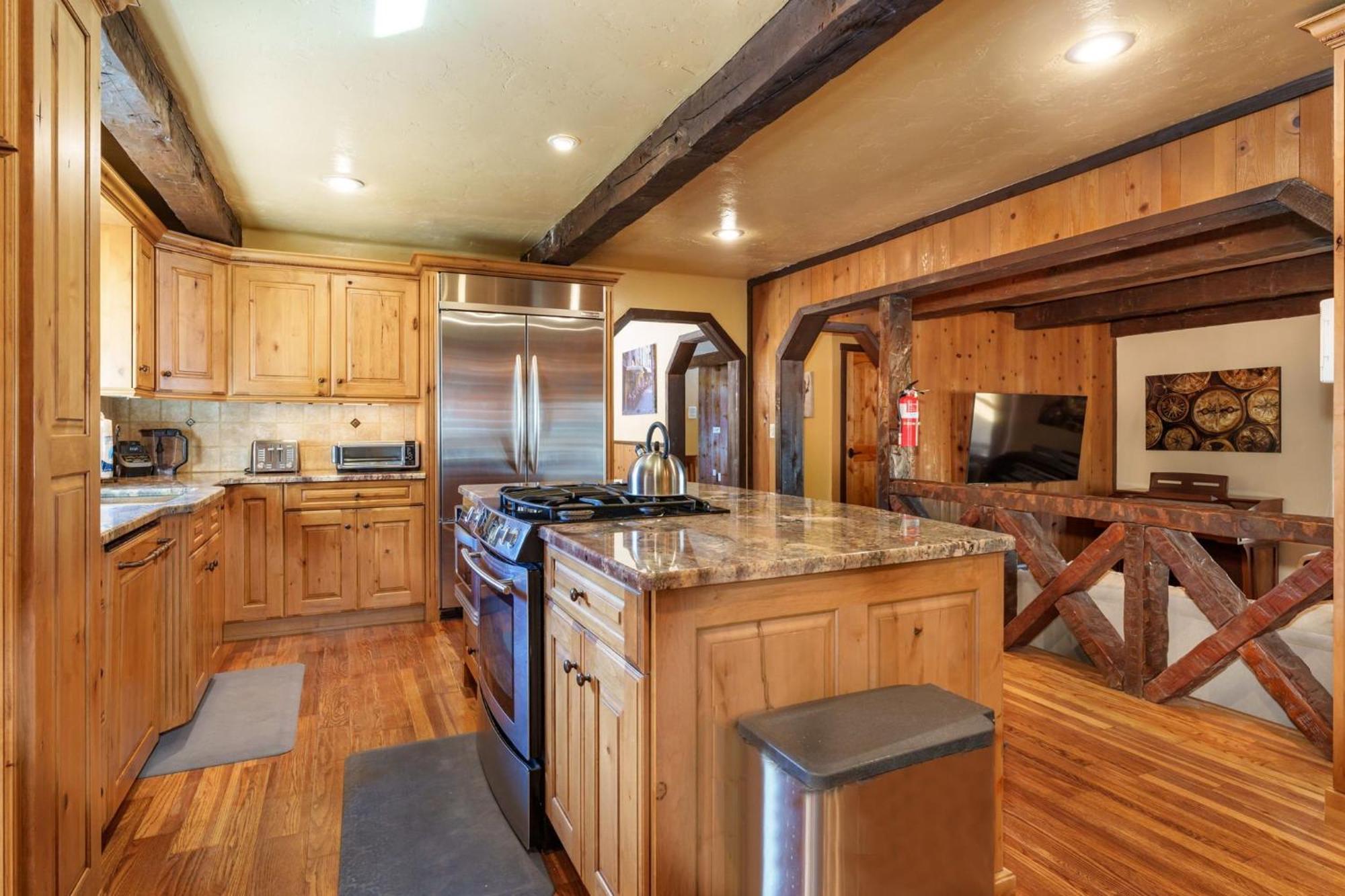 Goldside Mansion W/Sleeping For 20 And Tons Of Fun Oakhurst Exterior foto